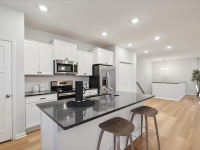 10242 Birchwood Cir, Victoria, MN, 55318