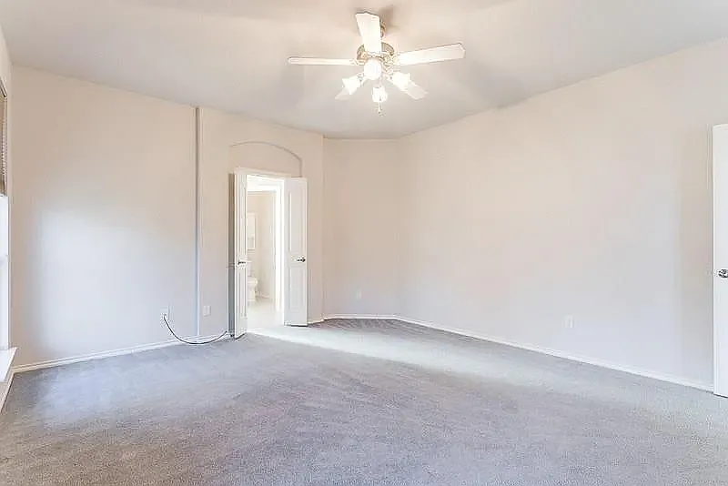 3 bed, 1618 sqft, $2,150 — Photo 4