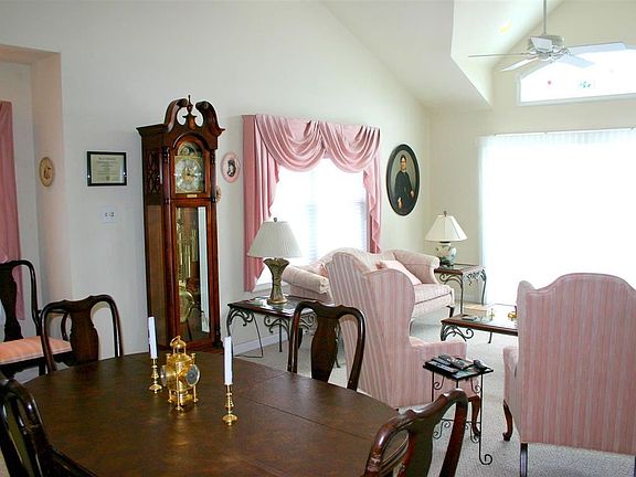 4th image of 133 71st St #W