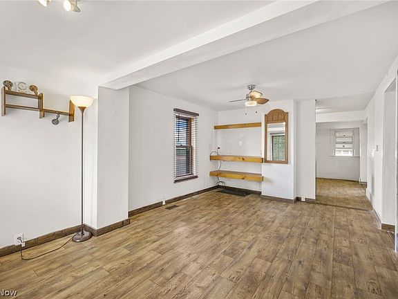 3rd image of 402 Kline Ave