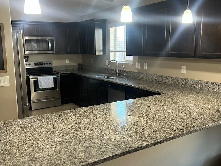 1148 E Barrus Dr — Photo 10