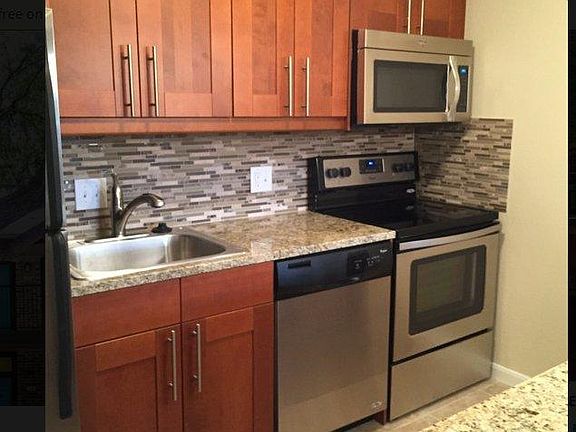 5th image of 7685 Northcross Dr Unit 1003