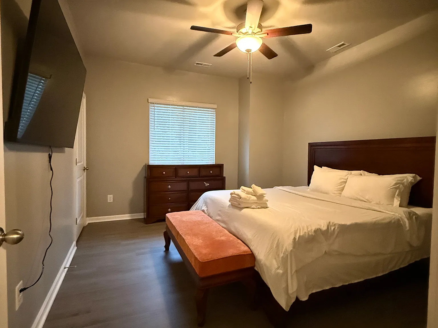 2 bed, 1014 sqft, $2,750 — Photo 3