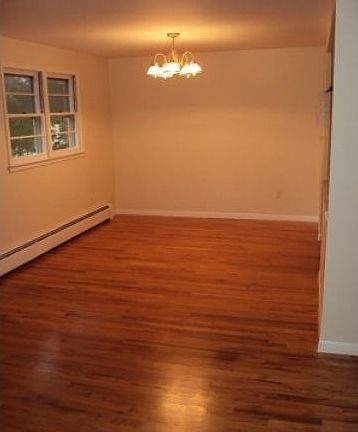 4th image of 126 East Ave