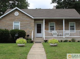 120 Remsen Ave, Avenel, NJ 07001