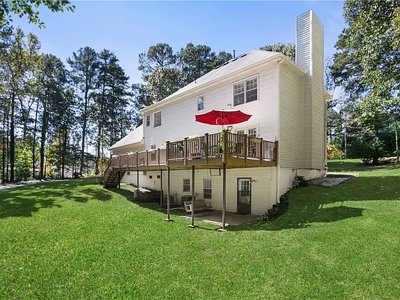 4th image of 2540 Old Peachtree Rd
