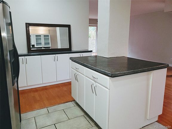 5th image of 1223 N Race St APT 305
