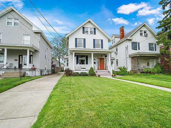 3rd image of 3833 Floral Ave