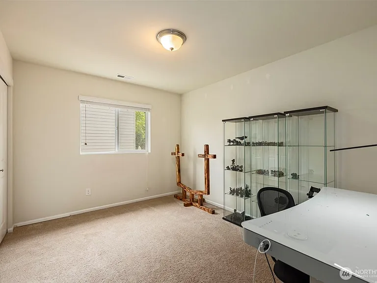 6605 Svea Ct NE — Photo 30