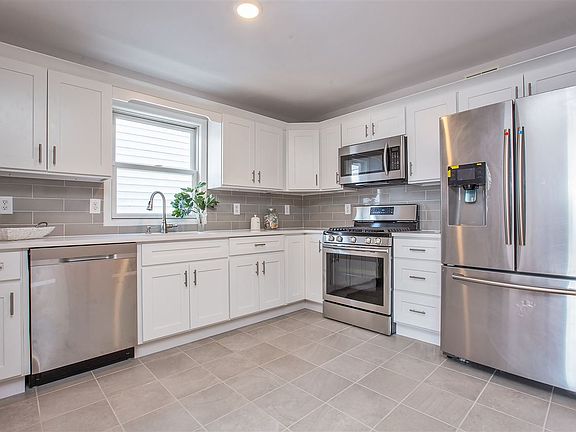 3rd image of 102 McAdoo Ave