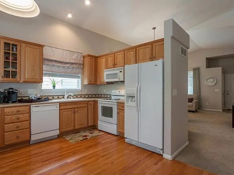 10930 Brooklawn Rd — Photo 9