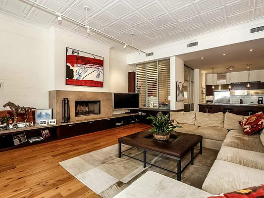 Sold by Sotheby's International Realty | media 16