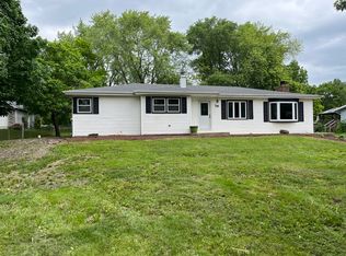 716 S Elm St, Lockport, IL 60441