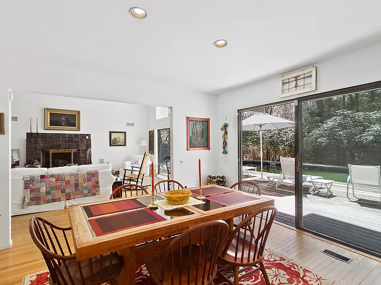 15 Fernwood Dr — Photo 5