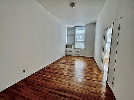 3rd image of 61-20 Woodside Ave #2T