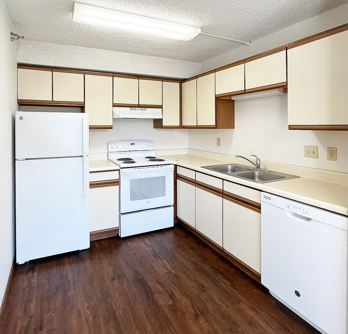 Cherry Ridge Apartments — Photo 2