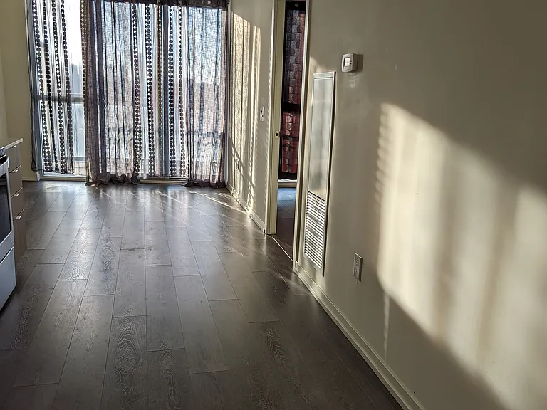 3237 Bayview Ave #901 — Photo 20
