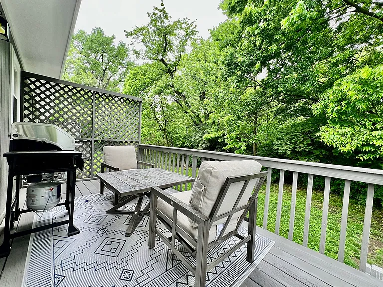 6429 Cincinnati Dayton Rd #B — Photo 11