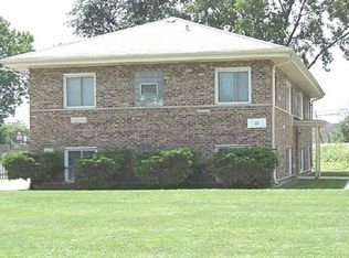 22 Greenwood St APT C, Glen Ellyn, IL 60137