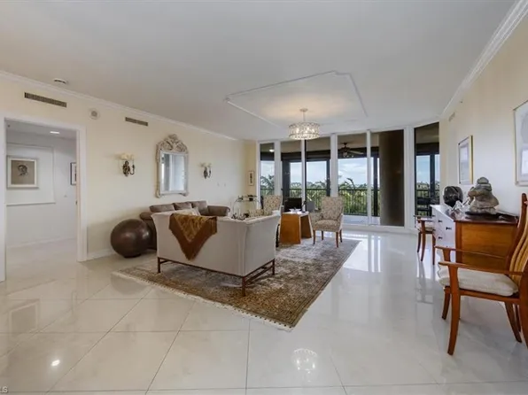 7575 Pelican Bay BLVD #403, NAPLES, FL 34108