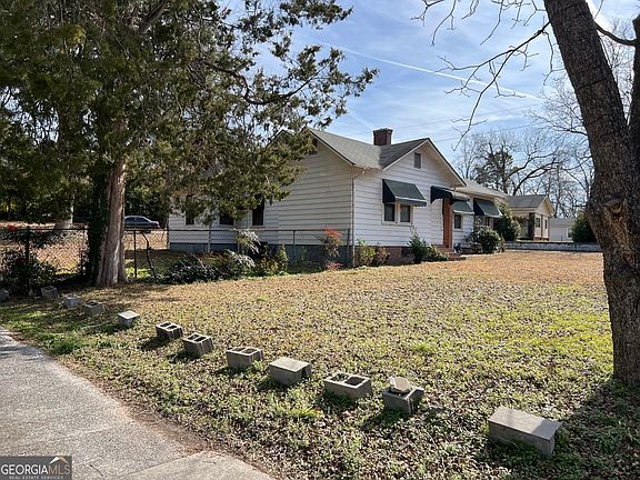 3rd image of 2229 New Clinton Rd