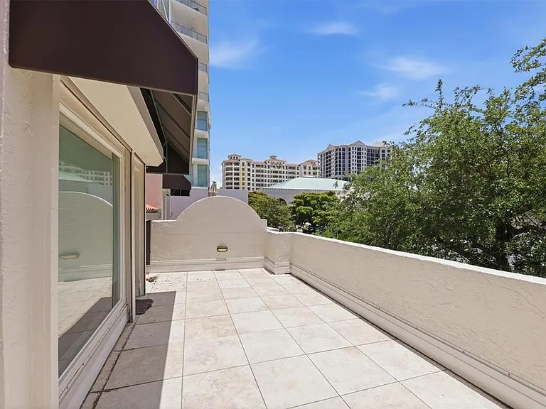 200 Cocoanut Ave #5 — Photo 32
