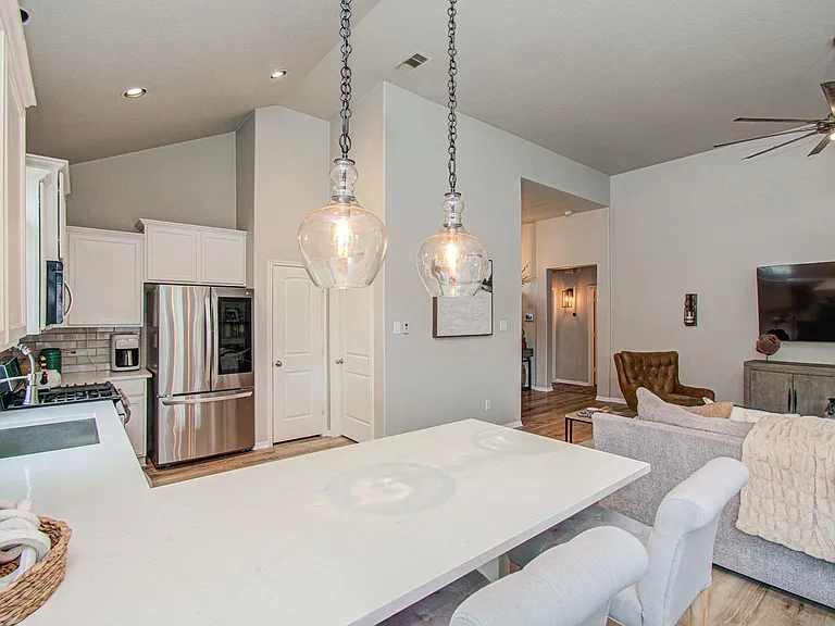21379 Village Crossing Ln — Photo 8
