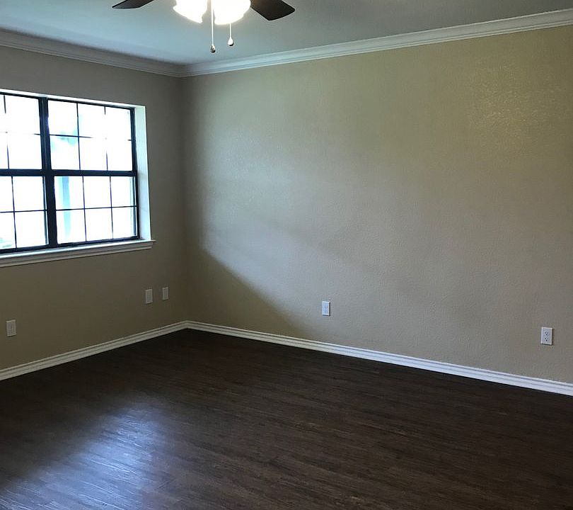 1st image of 101 Donna St