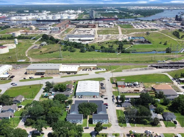 500 W Pitts Ave #204, Pasadena, TX 77506