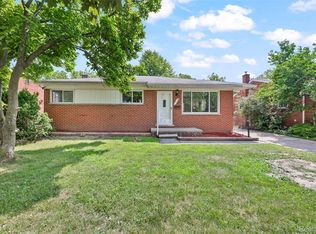 8630 N Evangeline St, Dearborn Heights, MI 48127