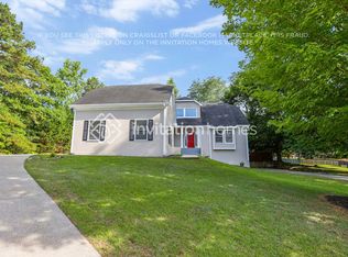 17 Henley Cir, Powder Springs, GA 30127