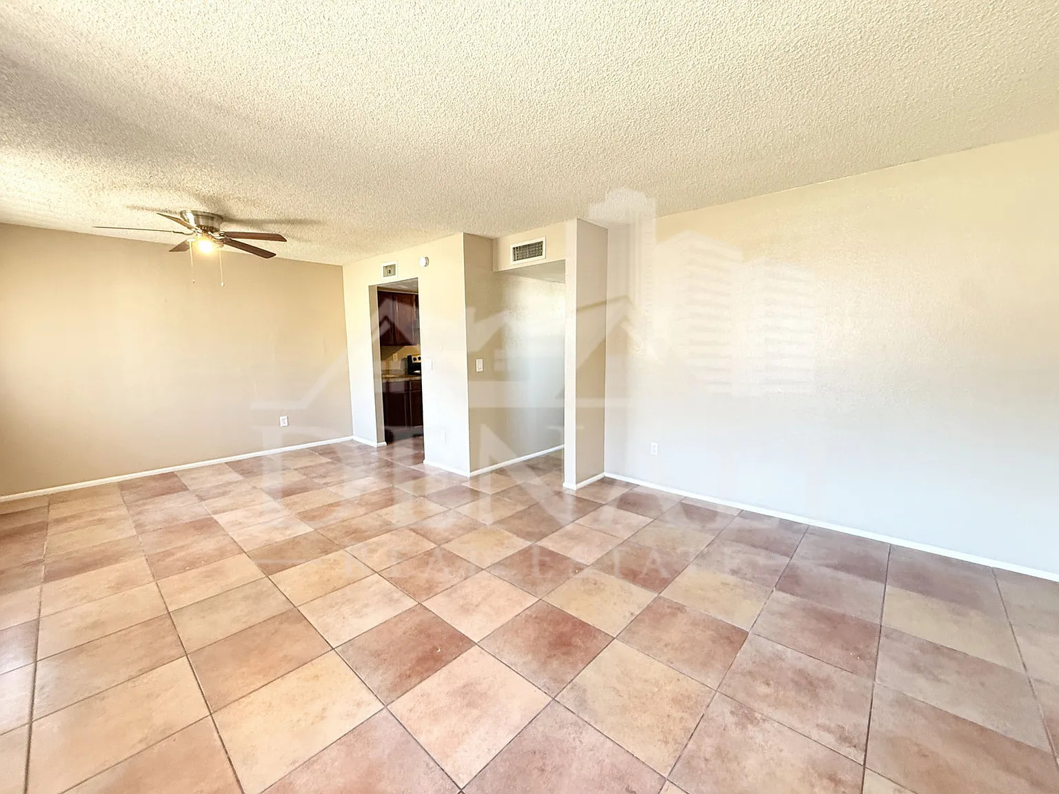 3 bed, 2.0 bath, 1106 sqft, $995 — Photo 4