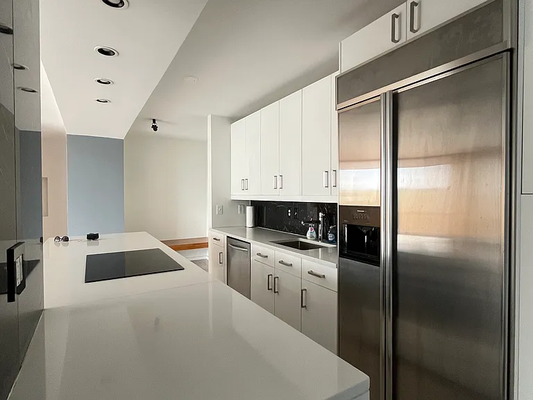 Huge high-end remodeled kitchen