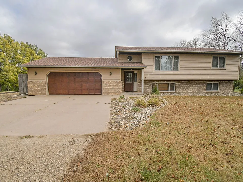 26118 467th Ave