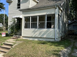 1013 E Calvert St, South Bend, IN 46613