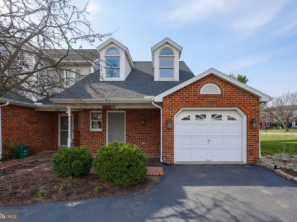 100 Pepperton Ct, Lititz, PA 17543