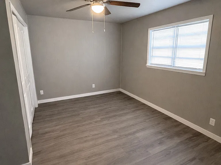 605 N Pottenger Ave — Photo 8