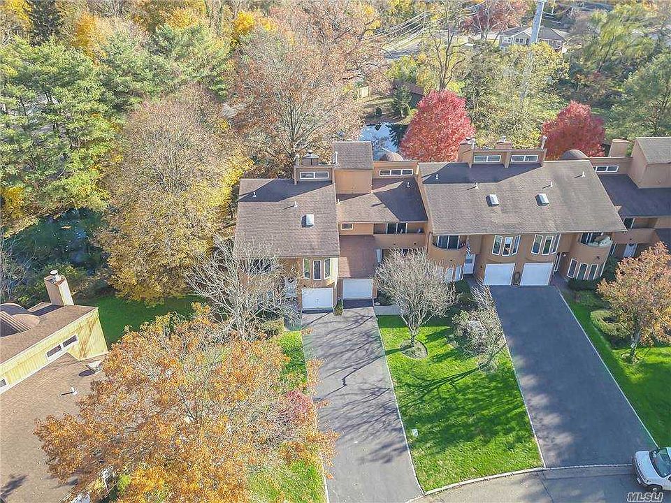 1st image of 7 Kristin Ln
