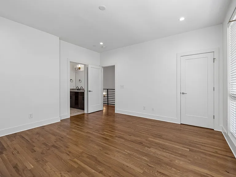 110 Oceola Ave #10 — Photo 20