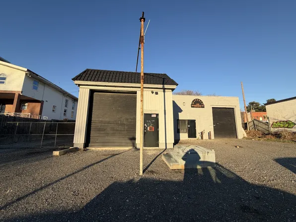 1160 Homestead St #1, Baltimore, MD 21218