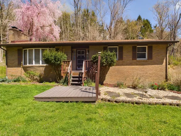 505 Dixons Run Road, Triadelphia, WV 26059