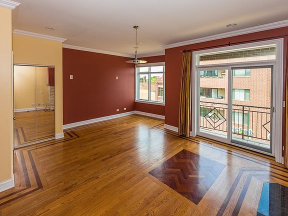 4th image of 2932 N Milwaukee Ave Unit 401