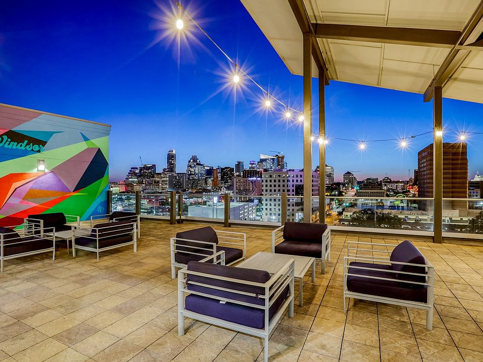 Entertain friends and family at twilight to experience the downtown views