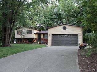 10040 Springwater Dr, Mount Vernon, OH 43050