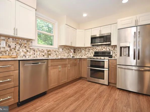 15155 Milford St, Philadelphia, PA 19116