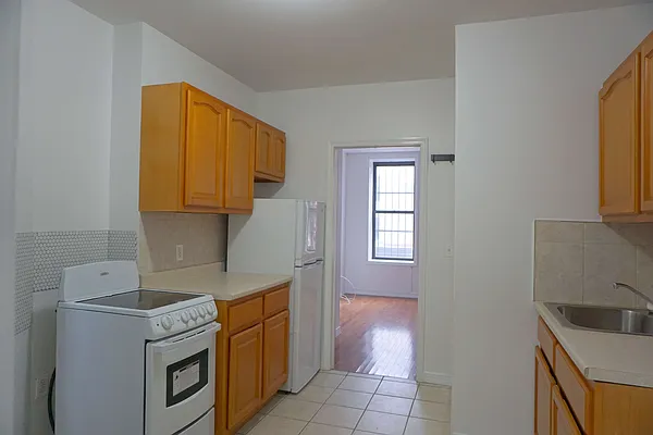 Rented by Compass | media 7