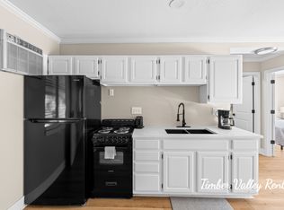 29 Vine St APT 1, Edwards, MO 65326