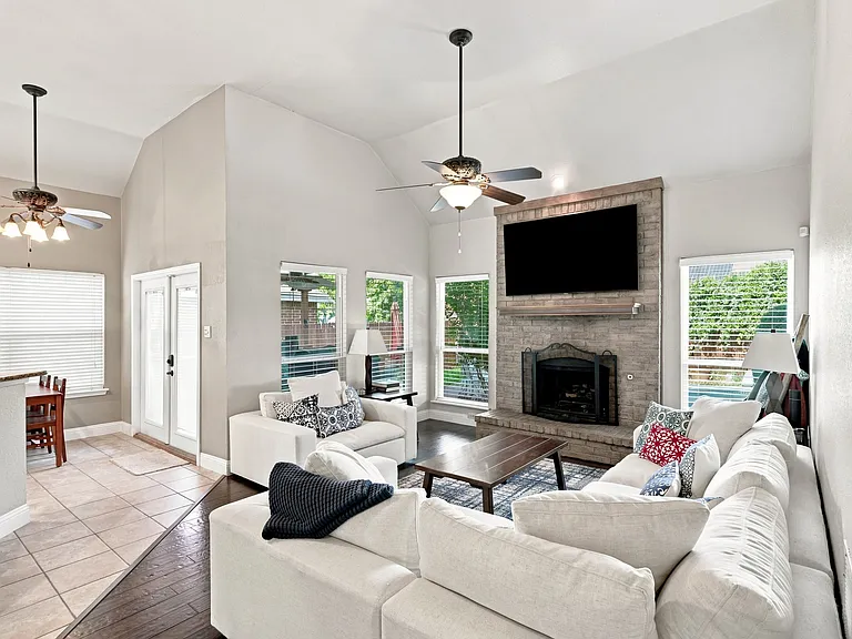 3421 Galaway Bay Dr — Photo 9