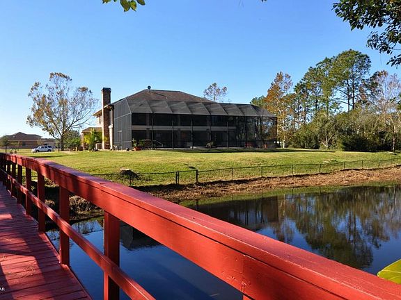 3rd image of 200 Country Circle Dr W
