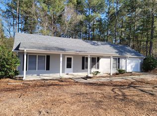 5483 Falling Waters Dr, Hope Mills, NC 28348